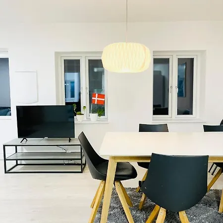 Scandinavian House Hotel-lunden- 3 Bedroom House Villa